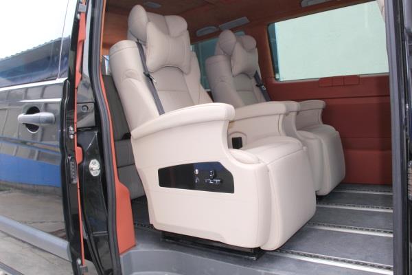 메르세데스 - 벤츠 vito seat.jpg Mercedes-Benz vito seat.jpg